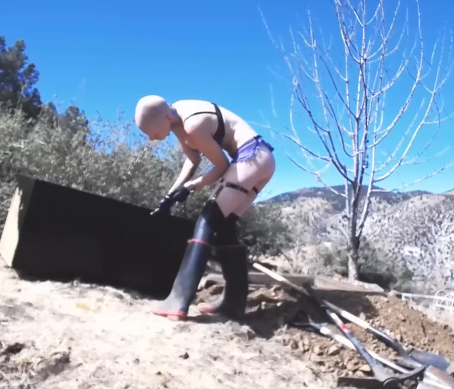 Hard labor job of excavating the hole for isolation box with handcuffs - Bondage Life – Hard Labor Digging Part 4 (Painting Edition) - Outdoor Bondage