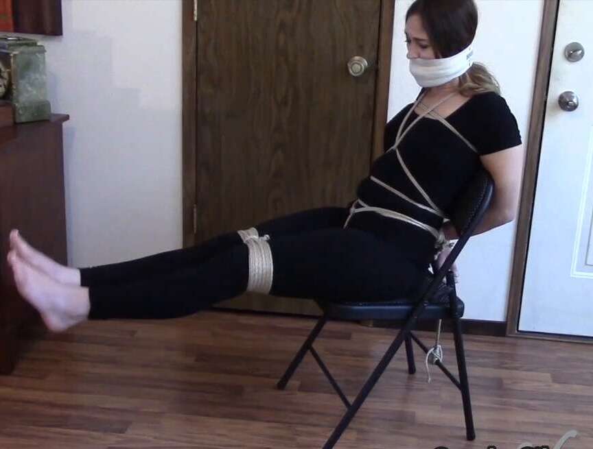 Rope Bondage - Sydney Hale - Inescapable Chair Tie